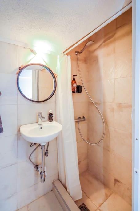 Mini Suite Roman Agora Солун Екстериор снимка